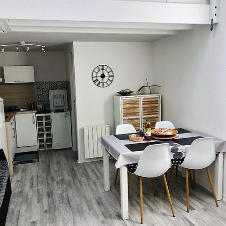 Appartement Duplex Lumineux Idealement Situe Арес Экстерьер фото